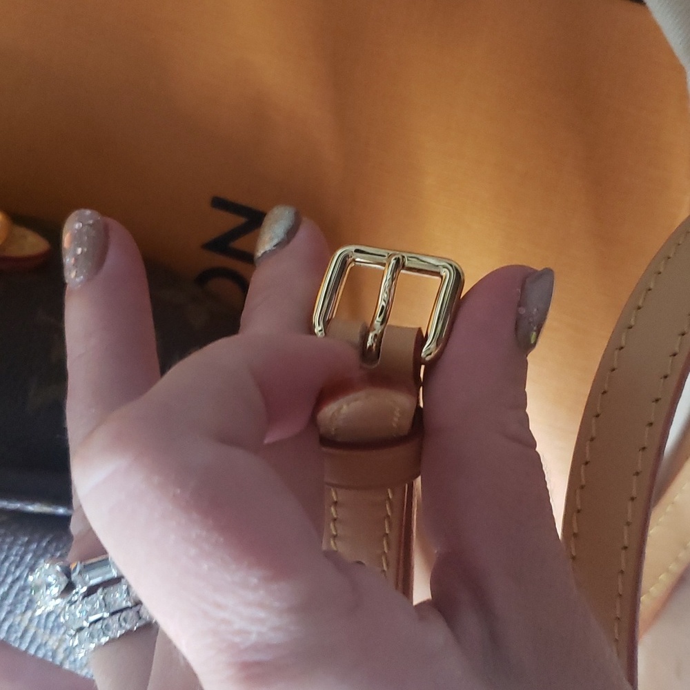 Louis Vuitton Mini Bumbag - Picture 11 of 13